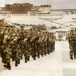 Le Tibet sous la botte