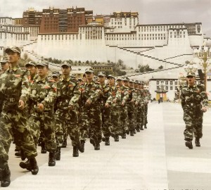 Le Tibet sous la botte