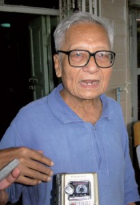 Win Tin après sa libération de prison le 23 septembre 2008