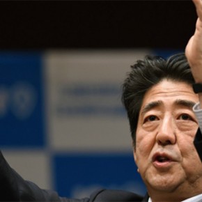 Pourquoi la victoire de Shinzo Abe déboussole le Japon