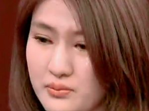 Au cours d'une interview télévisée, Guo Meimei a raconté comment elle avait obtenu le titre de Directrice générale de la section commerciale de la Croix Rouge, avant de fondre en larmes.